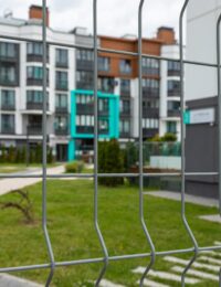 Słupki ogrodzeniowe